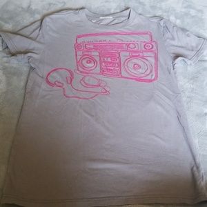 Guc American Eagle tshirt